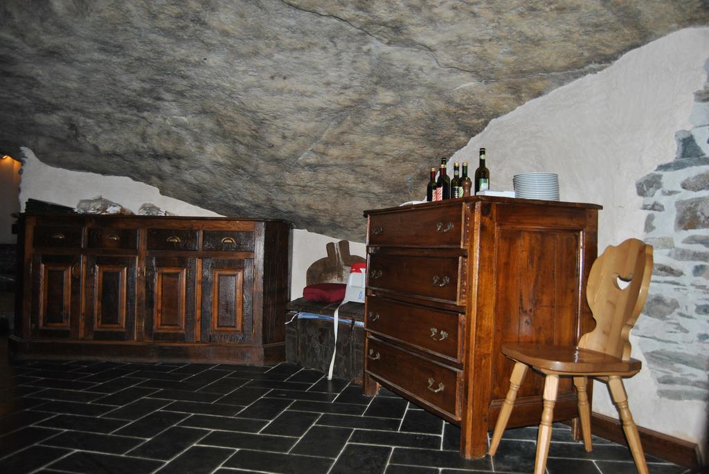 Casa Vacanza La Rocca Chiesa in Valmalenco Exteriör bild