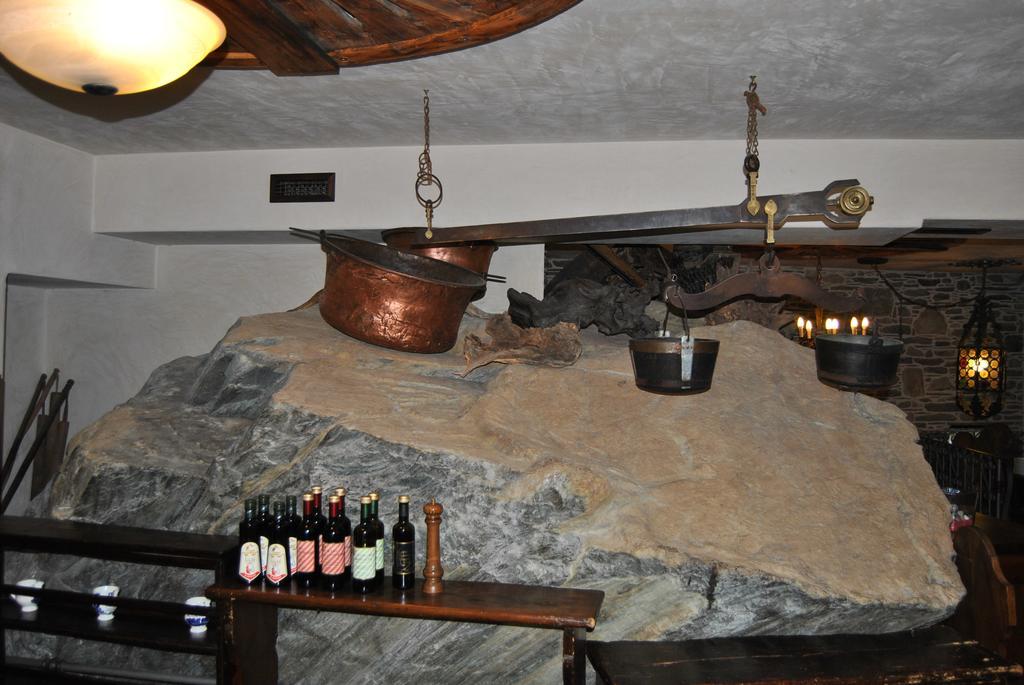 Casa Vacanza La Rocca Chiesa in Valmalenco Exteriör bild