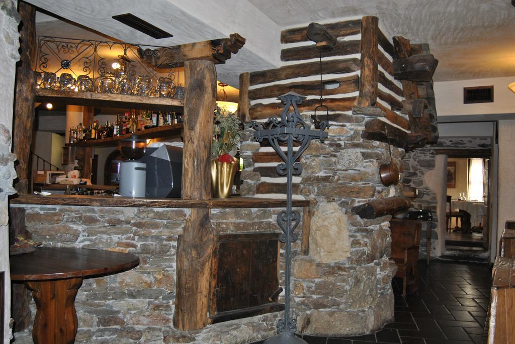 Casa Vacanza La Rocca Chiesa in Valmalenco Exteriör bild
