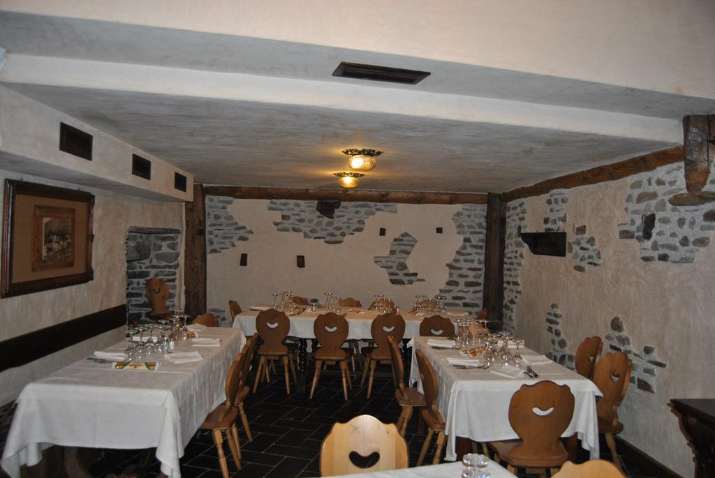 Casa Vacanza La Rocca Chiesa in Valmalenco Exteriör bild