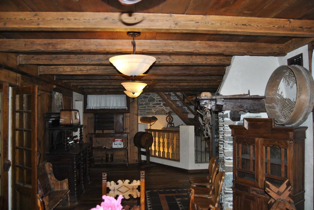 Casa Vacanza La Rocca Chiesa in Valmalenco Exteriör bild