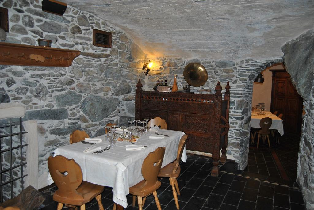 Casa Vacanza La Rocca Chiesa in Valmalenco Exteriör bild