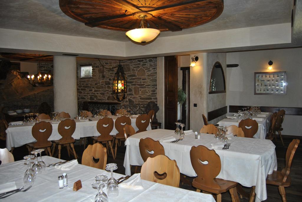 Casa Vacanza La Rocca Chiesa in Valmalenco Exteriör bild