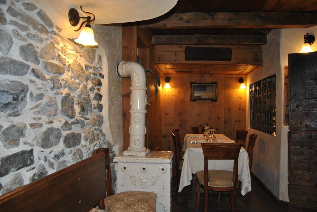 Casa Vacanza La Rocca Chiesa in Valmalenco Exteriör bild
