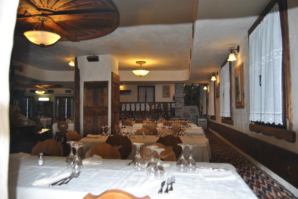 Casa Vacanza La Rocca Chiesa in Valmalenco Exteriör bild