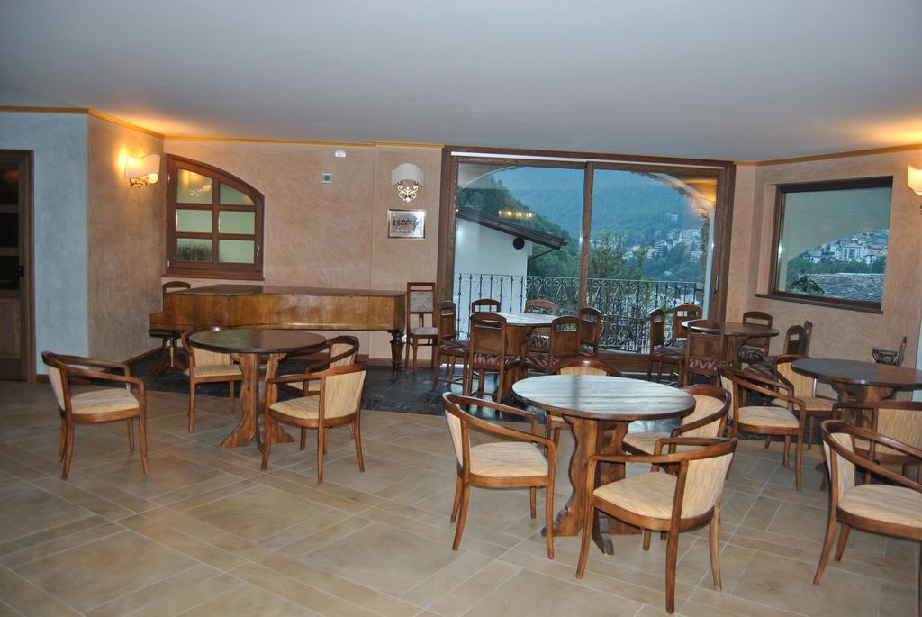 Casa Vacanza La Rocca Chiesa in Valmalenco Exteriör bild