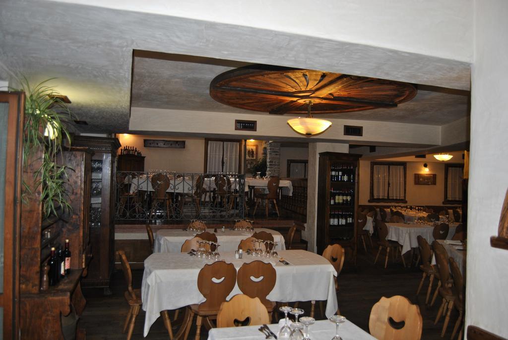 Casa Vacanza La Rocca Chiesa in Valmalenco Exteriör bild
