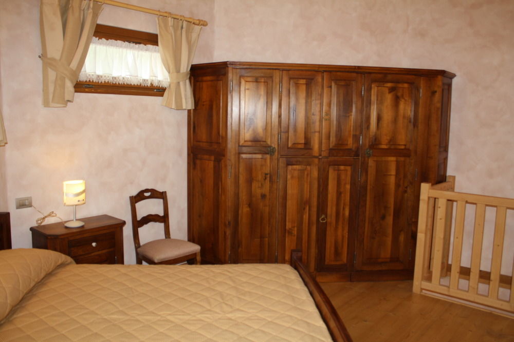 Casa Vacanza La Rocca Chiesa in Valmalenco Exteriör bild